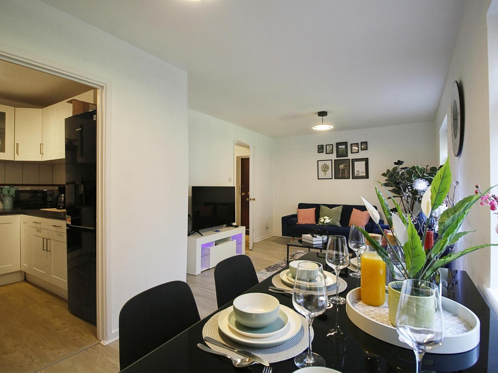 דירות רדינג 2Bdr Flat Rg1 - Free Open Parking מראה חיצוני תמונה
